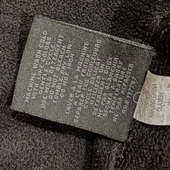 ✨🖤 Flawed and Fabulous: Leopard Trim Jacket Med. (Flawed Zipper) 🖤✨ - Picture 7 of 8